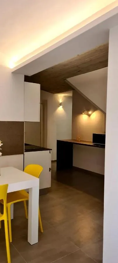 Home De Curtis Catania Italy
