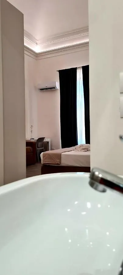 Apartment Home De Curtis Catania Italy