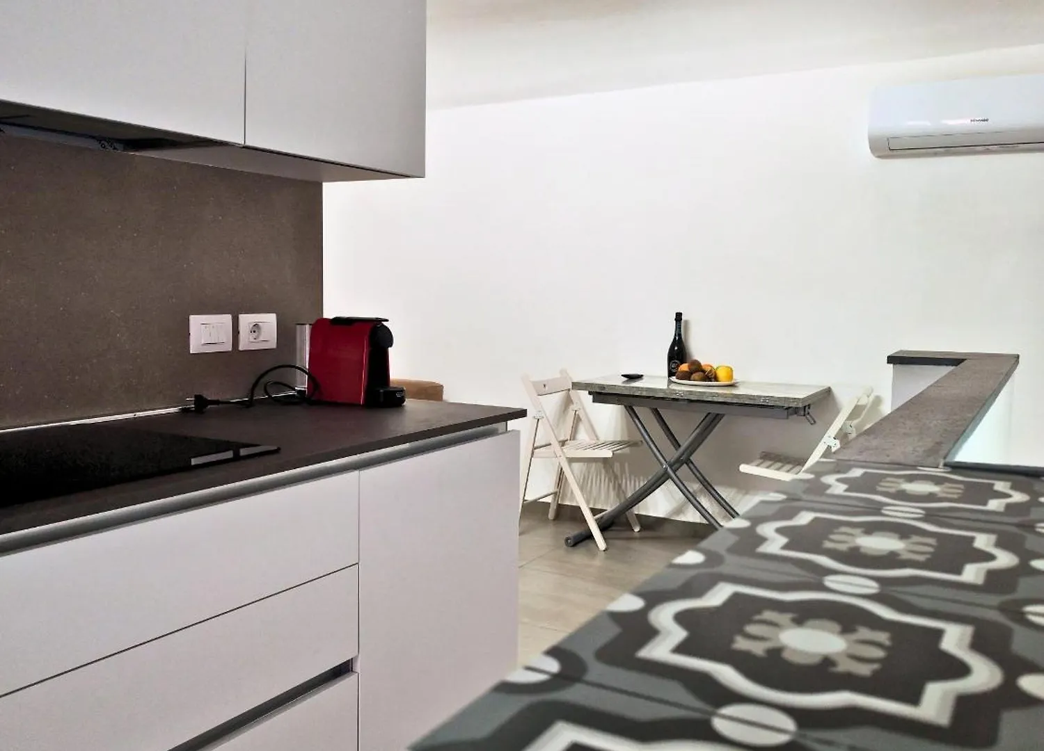 Home De Curtis Catania Apartment