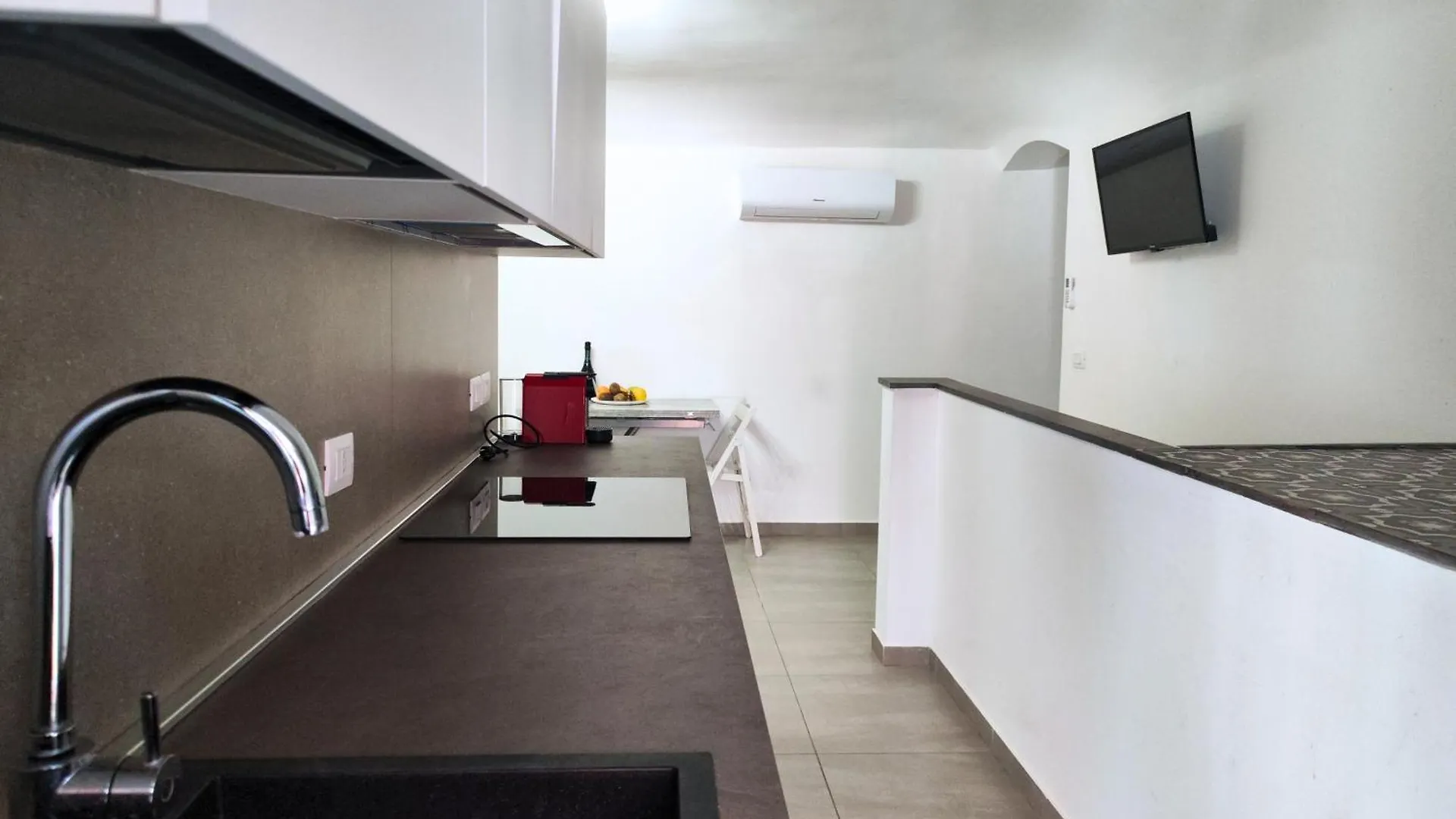 Home De Curtis Catania
