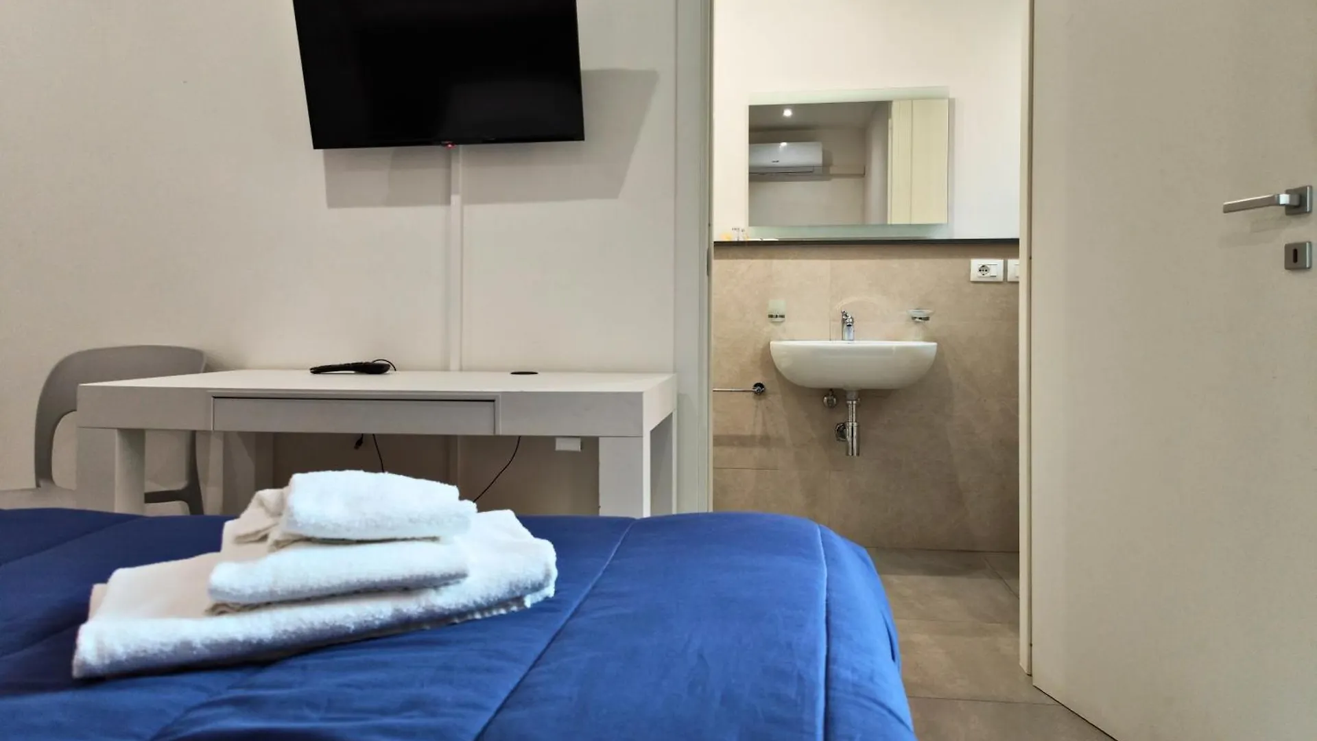 Apartment Home De Curtis Catania